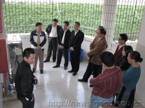 聚焦學生關切，共商解決方案 后勤管理部門深入男生公寓現(xiàn)場研討熱水供應優(yōu)化